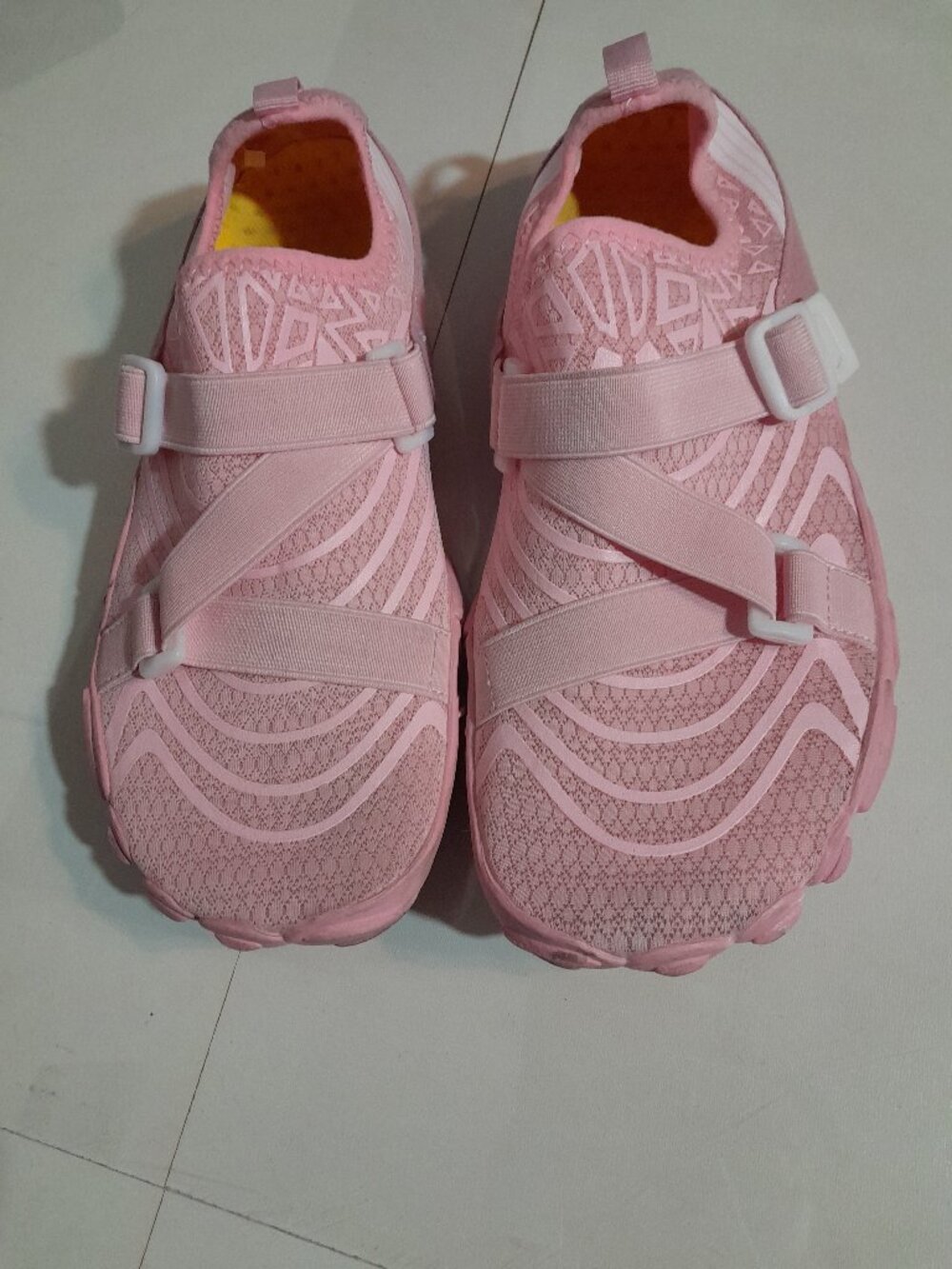 Womens Water shoes sz 40 EU or size 8 USA Minimalist shoes